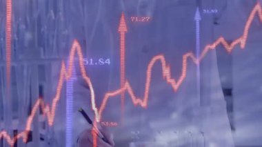 Animasyon çizelgesi yazma notlarını başlatıyor, bilim adamı tüpü alıyor ve laboratuvarda örnek inceliyor. Bilim adamı, analitik, yenilik, laboratuvar, kesinlik, araştırma, veri