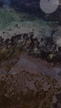 Denizaşırı mali veri işleme animasyonu. Küresel iş, finans, hesaplama ve veri işleme kavramı dijital olarak oluşturulmuş video.