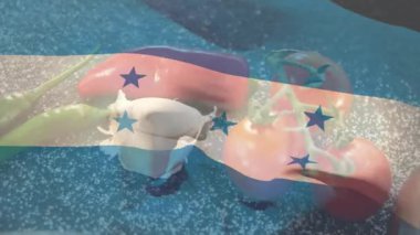 Acı biber, sarımsak, domates, sos kasesi geliyor, dökülüyor, tuz karıştırılıyor, bitki kabı tamamlanıyor. Taze ürün, aşçı, canlı, kırsal, baharat, gurme, doğal