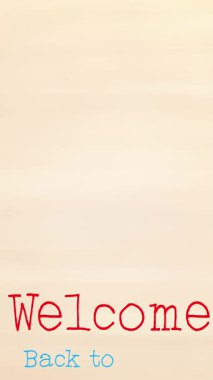 Bej arka plandaki mezuniyet ikonu üzerinden okul metnine tekrar hoş geldin animasyonu. okul, eğitim ve öğrenim konsepti dijital olarak oluşturulmuş video.