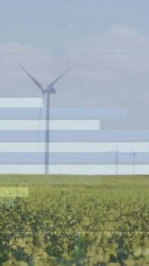 Sahadaki rüzgar türbinlerinin üzerindeki veri işleme ve diyagramlarının animasyonu. Küresel iş ve ekoloji kavramı, dijital olarak üretilen video.