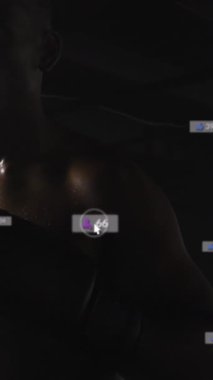 Afrika kökenli Amerikalı bir adamın ringde antrenman yapmadan önce ısınma hareketleri. Dijital kompozit, çoklu pozlama, iş, sosyal medya anımsatıcı, spor ve rekabet kavramı.