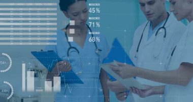 Erkek doktor çizelgeyi bayan doktora veriyor, hemşire hastane verilerini gözden geçiriyor. Tıbbi ekip, işbirliği, veri analizi, sağlık, profesyonel, klinik, takım çalışması