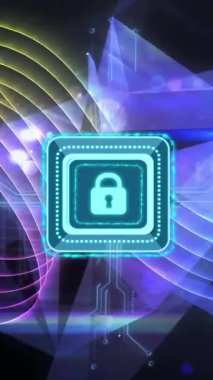 Siyah arkaplandaki ışık izlerinin üzerinde bilgisayar devresi olan asma kilit simgesinin animasyonu. Küresel teknoloji, iletişim, bilgisayar ve dijital arayüz kavramı dijital olarak oluşturulmuş video.