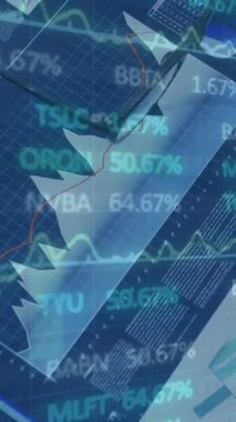 Ofiste yazan kişi üzerinden finansal veri işleme animasyonu. küresel finans ve iş konsepti dijital olarak oluşturulmuş video.