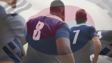 Altı rugby oyuncusunun Kore bayrağıyla sahada görüntülerini tarayan kamera giderek azalan birliği vurguluyor. Atletik, takım çalışması, strateji, birlik, hareket, rekabet, disiplin