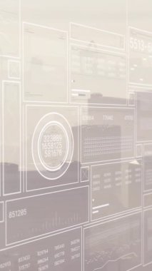 Şehir manzarası üzerinde finansal veri işleme animasyonu. küresel iş, finans ve dijital arayüz kavramı dijital olarak oluşturulmuş video.