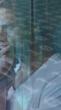 Kafkas erkek doktor üzerinden finansal veri işleme animasyonu. Küresel finansman, ilaç ve dijital arayüz kavramı dijital olarak oluşturulmuş video.