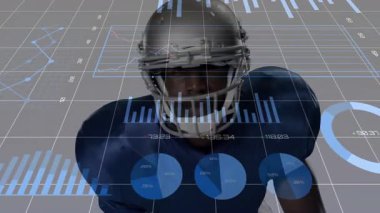 Kamera, kask kayışını ayarlarken spor veri tabanlı sporcuların üzerine eğiliyor. Sporcu, istatistik, görselleştirme, yenilik, spor teknolojisi, analitik, rekabet