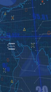 Dünya haritası üzerinde istatistik ve finansal veri işleme animasyonları. Küresel iş, finans, hesaplama ve veri işleme kavramı dijital olarak oluşturulmuş video.