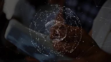 3D ağ küresi ortaya çıkıyor ve düğümleri dolduruyor. Veri analizi için tabletin üzerinde dönen titreşimler. Teknoloji, yenilik, bağlantı, veri, dijital, fütüristik, ağ