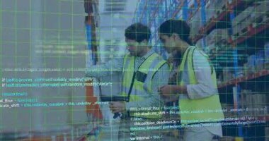 Depo ortakları etiketleri tarıyor ve AR envanterini doğrulayan kutuları çıkartıyorlar. Lojistik, teknoloji, sanayi, verimlilik, işletim, veri, işbirliği