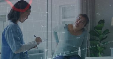 Hemşirenin sağlık danışmanlığında belirttiği gibi hasta geriye doğru bastırarak kırmızı grafik hareketini başlatıyor ve ağrıyı takip ediyor. Tıbbi, danışma, terapi, sağlık, teşhis, değerlendirme, iyileşme