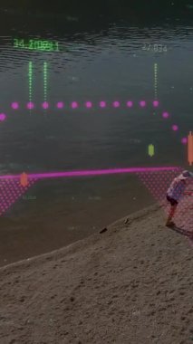 Sahilde yürüyen insanlarla ilgili finansal veri animasyonu işleniyor. Finans, teknoloji, analiz, eşleştirme