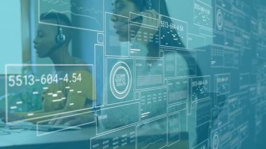 Merkezdeki ajanların yazıp konuşmaları üst üste bindirip ölçümleri güncellemelerine ve yardımcı olmalarına neden oluyor. İşbirliği, teknoloji, veri analizleri, profesyonel, dijital, iletişim, takım çalışması