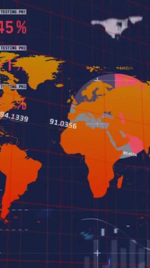 Dünya haritasının animasyonu, çizelgeler ve kara arkaplan üzerindeki işleme verileri. Veri, dijital arayüz, bağlantı, işleme ve küresel iletişim, dijital olarak oluşturulmuş video.