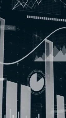 Daireleri siyah arkaplana karşı yüklerken birden fazla grafiğin değişen sayılarla animasyonu. Dijital olarak üretilmiş, hologram, illüstrasyon, rapor, büyüme, ilerleme ve iş kavramı.