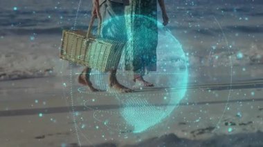 Sörf sepetinden çıkan ve üzerinde dönen holografik küre olan yaşlı çift teknolojik verileri gösteriyor. Yaşlanma, arkadaşlık, teknoloji, yenilik, macera, keşif, sükunet