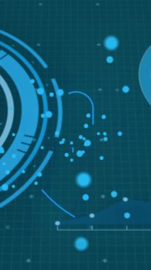 Karanlık arayüzdeki tarayıcılar, grafik ve ağ bağlantıları üzerinde asma kilit animasyonu. Küresel iletişim, iş dünyası, veri güvenliği ve dijital arayüz kavramı dijital olarak oluşturulmuş video.