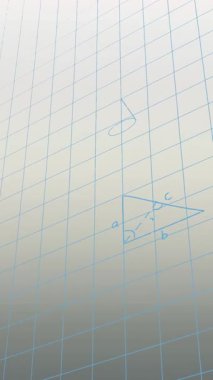 Mavi matematiksel denklemin animasyonu ve soyut arkaplan karşısındaki ızgara deseni üzerinde diyagram. Dijital olarak üretilen hologram, denklemler, eğitim, öğrenme, illüstrasyon ve teknoloji kavramı.