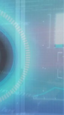 Bilgisayar sunucuları üzerinde dijital veri işleme animasyonu. küresel çevrimiçi hesaplama, veri işleme ve dijital arayüz kavramı dijital olarak oluşturulmuş video.