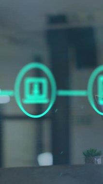 Afrika kökenli Amerikalı erkek resepsiyonistin beyaz kadınla konuşması üzerine dijital simgelerin canlandırılması. İş teknolojisi ve covid-19 salgın teknoloji konsepti