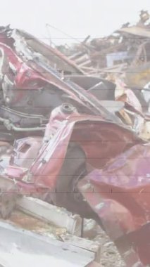 Çeşitli iş adamlarının kulaklıklarla finansal veri işleme animasyonları. Otizm öğrenme zorlukları desteği ve dijital olarak oluşturulan farkındalık konsepti.