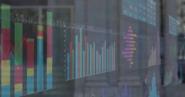 Saydam gösterge panelini yenile grafikleri güncelle ve değişen veri eğilimlerini gösteren görselleri kaydır. Analizler, görselleştirme, veri, arayüz, içgörü, sunum, iş