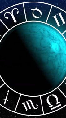 Siyah arka plandaki kürelerin üzerinde zodyak sembolleri olan dairelerin animasyonu. Burç ve burç işaretleri konsepti dijital olarak oluşturuldu.