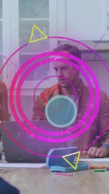 Depo üzerinden bağlantı ağının animasyonu. Küresel bağlantılar iş teknolojisi ve ağ konsepti dijital olarak oluşturulmuş video.