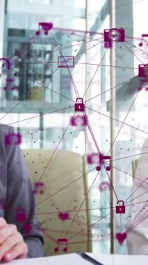 Ofisteki iş adamları üzerinden bağlantı ağının animasyonu. global ağlar, bağlantılar, iş konsepti dijital olarak oluşturulmuş video.