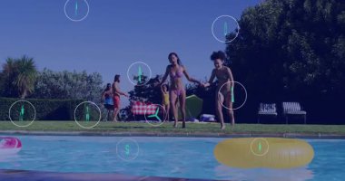 Arkadaşların el ele tutuşması, arka bahçedeki havuza koşması ekolojik ikonların sürüklenmesine ve büyük bir sıçramaya neden oluyor. Açık hava, boş zaman, hareketli, enerjik, dinlenme, refah, toplum