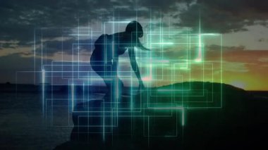 Siluet kadın şafak vakti çıkıntıya tırmanıyor, güneş gözetliyor, analiz için parlayan ızgara örtüsünü etkinleştiriyor. Macera, keşif, yürüyüş, teknoloji, rakam, açık hava, motivasyon