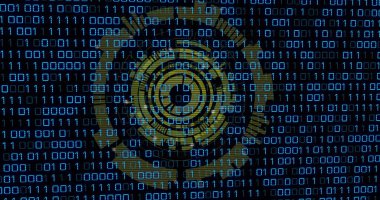 İkili kod ve geometrik arayüz elementleri ile veri ekranında dönen altın dairesel arayüz. Siber güvenlik, dijital, fütürist, teknoloji, engelleme zinciri, kriptografi, soyut