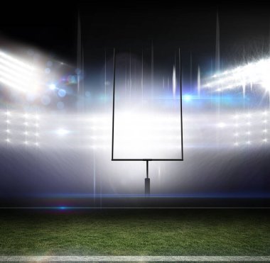 Düz dizayn futbol kale direği, projektörlerin altında beyaz yarda çizgisi olan bir sahada duruyor. Spor, atletizm, yarışma, açık hava, stadyum, aydınlatma, gece manzarası