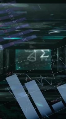 Çoklu arayüz ekranlarındaki grafik ve grafik işleme verilerinin animasyonu. Ağ, veri, işleme, dijital arayüz, bağlantı ve iletişim, dijital olarak oluşturulmuş video.