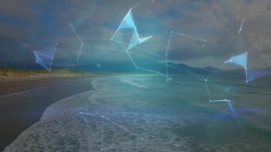 Durgunluktan sonra dalgaların üzerinde yükselen mavi parçalar plajda dönen dünyaya çizgiler çiziyor. Holografik, fütüristik, teknoloji, bağlantı, dijital, soyut, kıyı