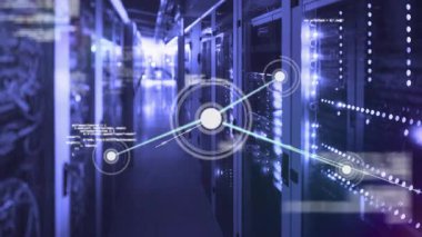 Sistem etkinleştirmesi holografik ağ başlatarak raflara yayılıyor ve verileri göstermek için düğümleri birbirine bağlıyor. Teknoloji, siber güvenlik, dijital, yenilik, arayüz, gelecek, veri