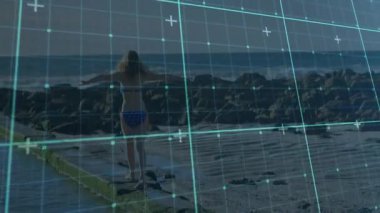 Yetişkin bir kadın ağaç kütüğüne basıyor. Yürüyüş başlıyor. Şebeke uygunlukla dengeleniyor. Macera, farkındalık, esneklik, dinginlik, doğa, refah, açık hava