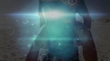 Gövde mavisi alevlere ve sürüklenen kürelere tepki veren çiftler hasır şapka pazarlaması yapıyorlar. Romantizm, macera, kutlama, eğlence, canlı, dinamik, oyuncu