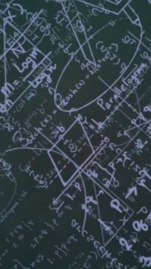 Gri arkaplandaki matematiksel denklemlerin animasyonu. küresel iş, finans, bağlantılar ve dijital arayüz konsepti dijital olarak oluşturulmuş video.