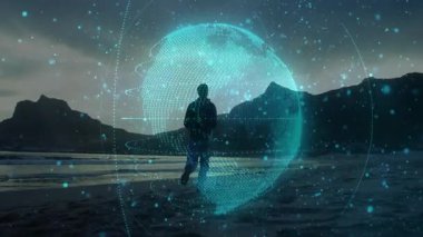 Olgun bir adam kıyı şeridine geliyor ve holografik küreyi çalıştırıyor. Veri içgörülerini gösteriyor. Gelecekçi, yenilikçi, teknoloji, minimalizm, dijital, tefekkür, keşif