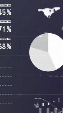 Mavi arkaplan ile ızgara ağı üzerinden istatistiksel veri işleme animasyonu. Bilgisayar arayüzü ve iş veri teknolojisi kavramı
