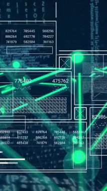 DNA ipliği ve ekranları üzerinde dijital veri işleme animasyonu. Küresel bilim, bağlantılar, hesaplama ve veri işleme kavramı dijital olarak oluşturulmuş video.