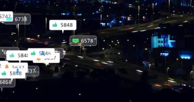 Başlangıçtan itibaren sosyal simgeler azalıyor ve metrik büyümeyi göstermek için hareket halindeki otoyol trafiğinde sürükleniyorlar. Kentsel, ulaşım, dijital, bağlantı, gece manzarası, hareket, veri