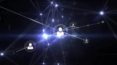 Veri kozmosu açılırken merkezi kullanıcı simgesinin ağ büyümesini görselleştiren bağlı düğümler oluşturduğunu gösteriyor. Fütürist, soyut, bağlantı, teknolojik, dijital, dinamik, ağ