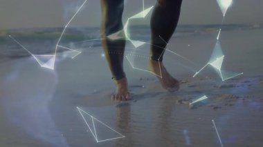 Sörf dünyasına adım atan ve rüzgar sörfü yelkenleri açarken 3 boyutlu dünya teknolojisi yaratan bir adam. Fütürist, dijital, geometrik, holografik, yenilikçi, açık hava, macera