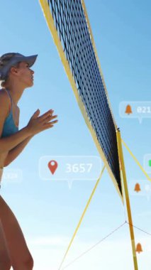 Çeşitli kadın valeybol oyuncuları üzerinde artan sayılara sahip sosyal medya simgelerinin canlandırılması. Dijital olarak oluşturulmuş küresel sosyal medya, spor, iletişim ve dijital arayüz kavramı.