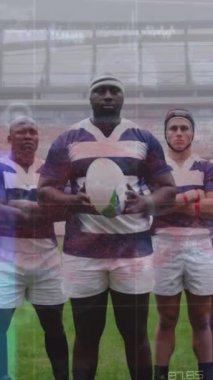 Çeşitli erkek ragbi oyuncuları üzerinde veri işleme animasyonu. Küresel spor ve dijital arayüz kavramı dijital olarak oluşturulmuş video.