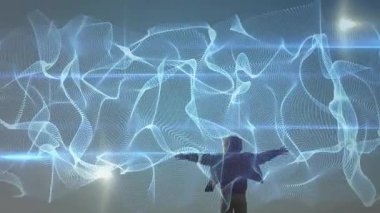 Kıyı şeridinde kıvrılarak dönen animasyon teknolojili dalgalar yaratan kolları olan bir kadın. Dijital, fütürist, ambient, teknoloji, dinginlik, yenilik, ruhani